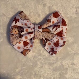 Clip on bows